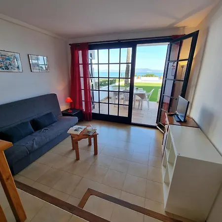 En L'escala Con Terraza Cerca De La Playa - Hisp-236-127 * Torroella de Montgrí