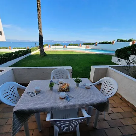 Appartamento En L'escala Con Terraza Cerca De La Playa - Hisp-236-127