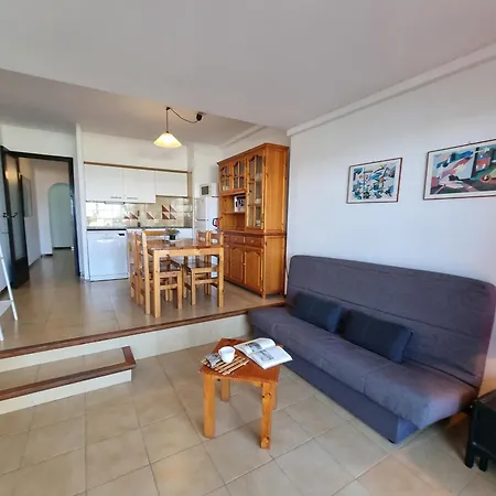 Appartamento En L'escala Con Terraza Cerca De La Playa - Hisp-236-127